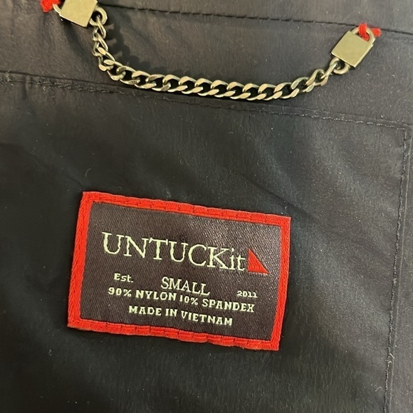 Untuckit Woman’s Puffer Vest Quilted Navy Blue Size Small - Picture 6 of 9